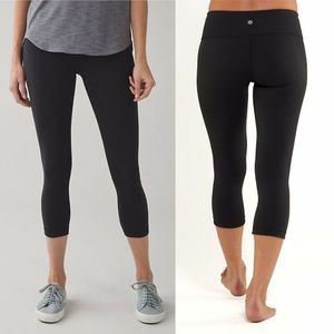 5 Lululemon Athletica Black Yoga Pants Bundle